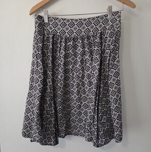 Solitaire Black & White Geometric Circle Skirt